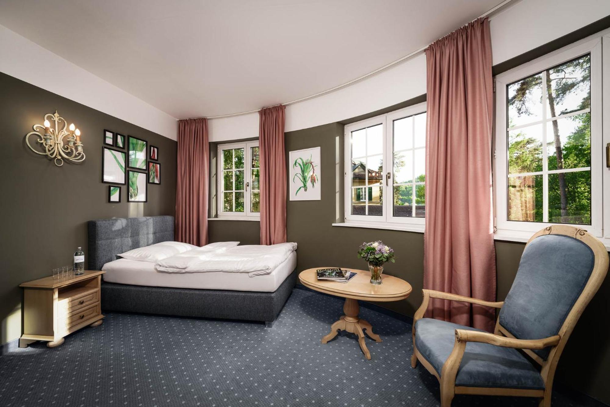 Hotel Villa Rainer Portschach am Woerthersee Exterior photo